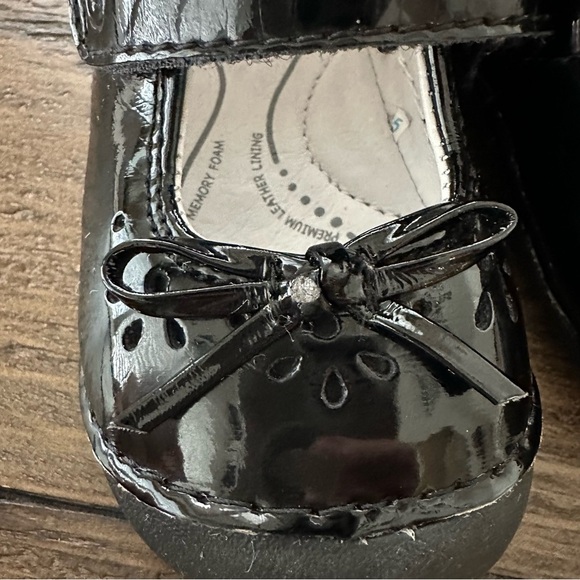 Stride Rite Baby Girls 4M Black Patent Leather Mary Jane Shoes Party Wedding - Picture 4 of 6